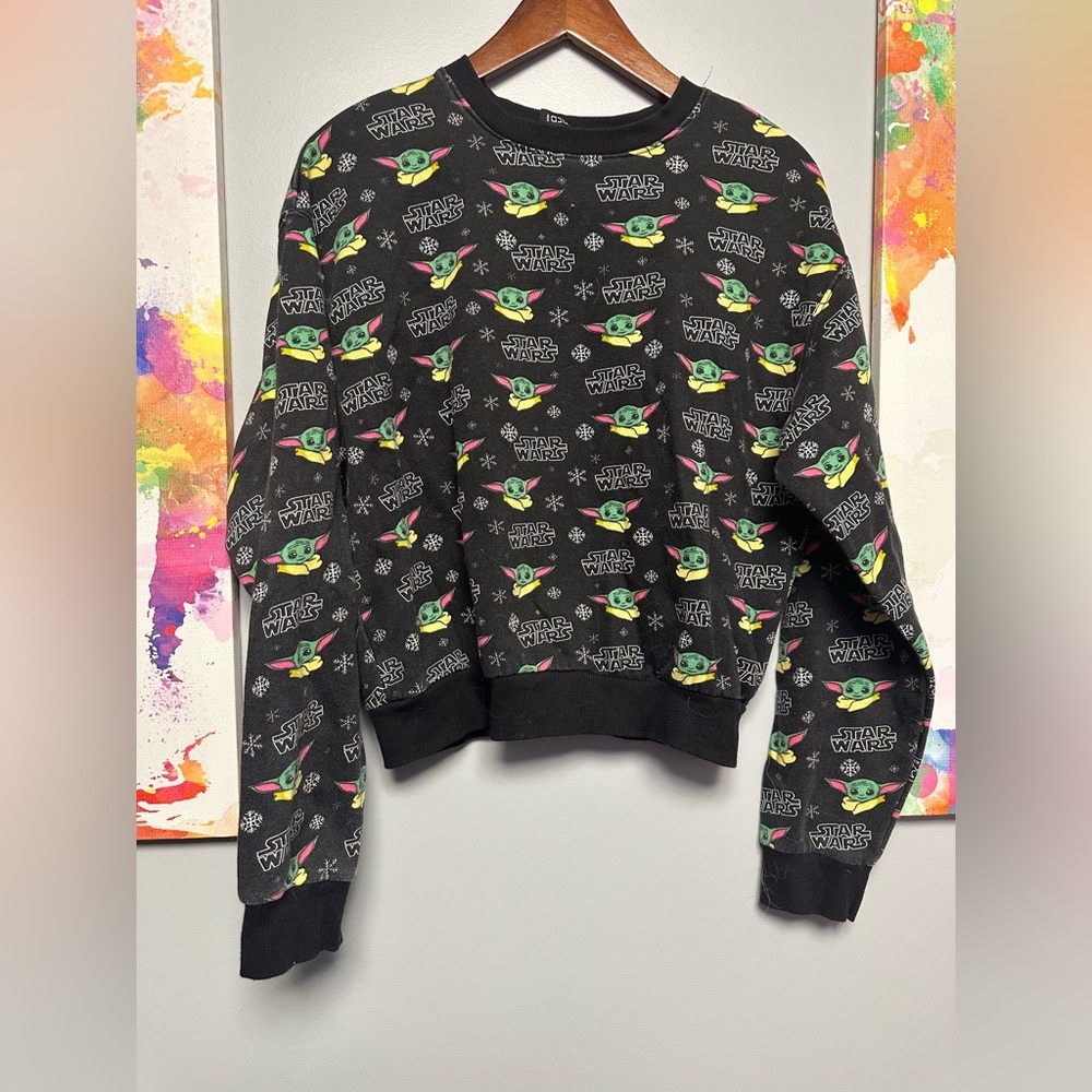 Divided size medium Black Star Wars Crew Neck Sweater